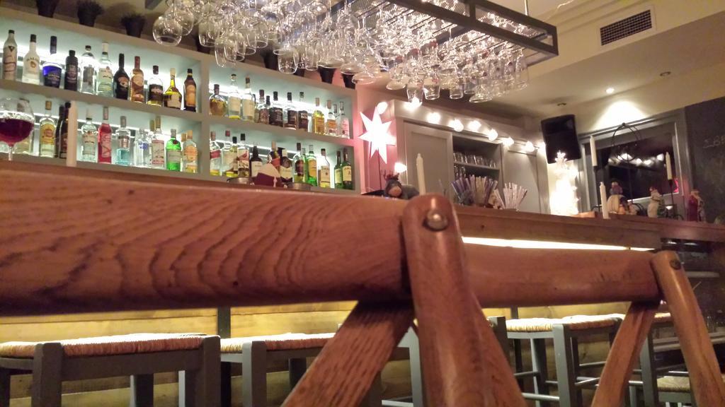 Xanthippi Hotel スーバラ エクステリア 写真
